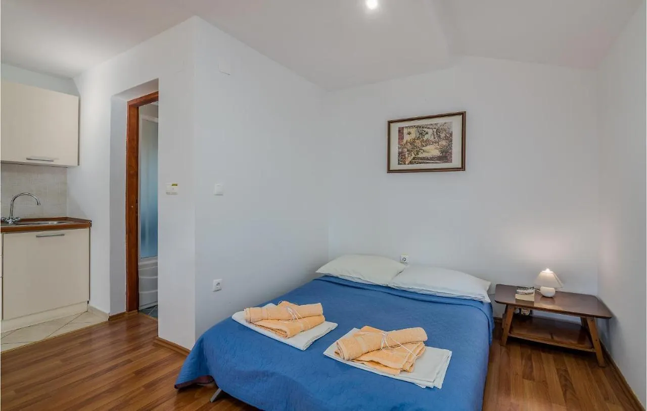 Nice Apartment In Malinska Dubasnica With Kitchen Chorwacja